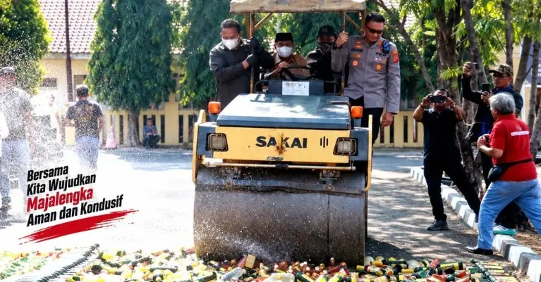Thousands of Liquor Bottles Destroyed as Commitment to Eradicate Crimes