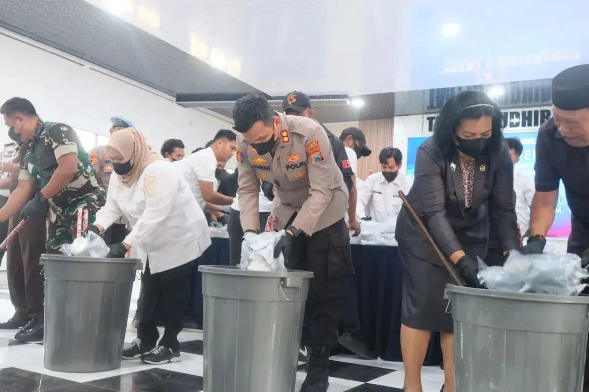 drugs-worth-idr-68-billion-destroyed-by-police-in-bengkalis
