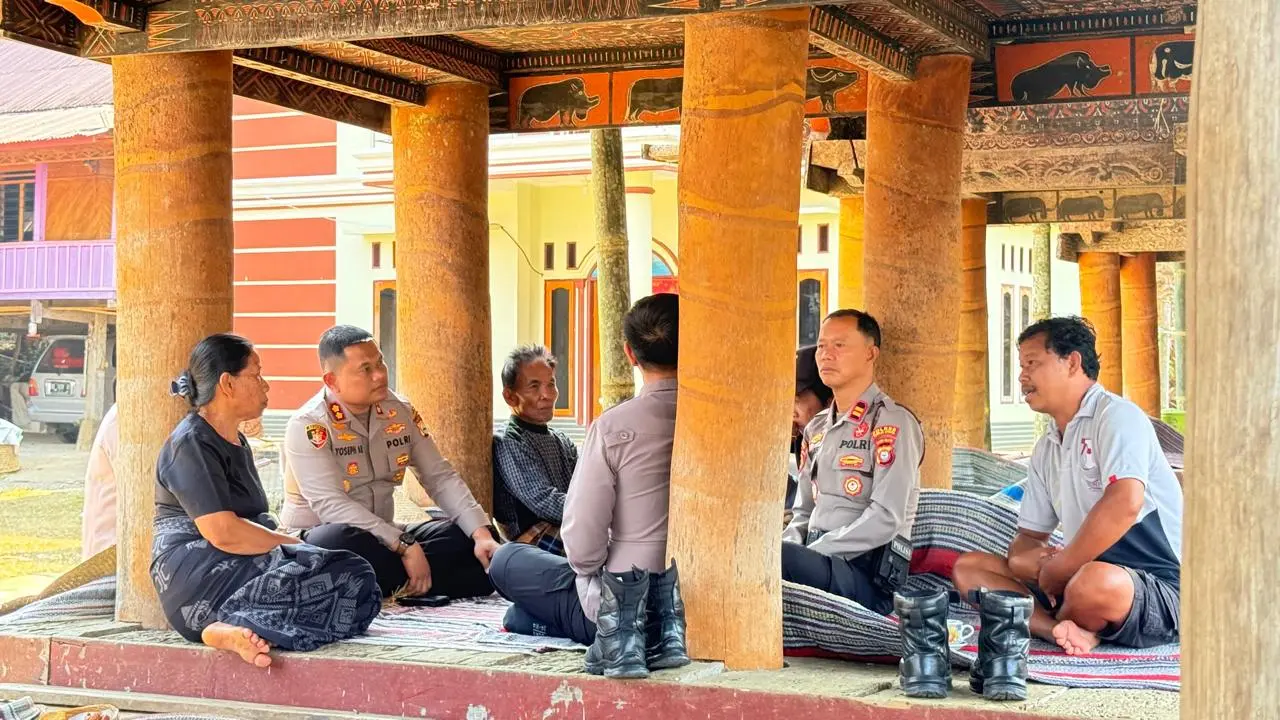 North Toraja Police Chief Visits Family of Civilian Shot in Papua