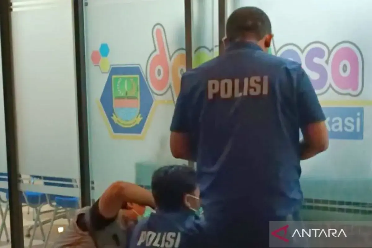 Crime Scene Investigation Held to the Sealing of Bekasi’s Regent Office