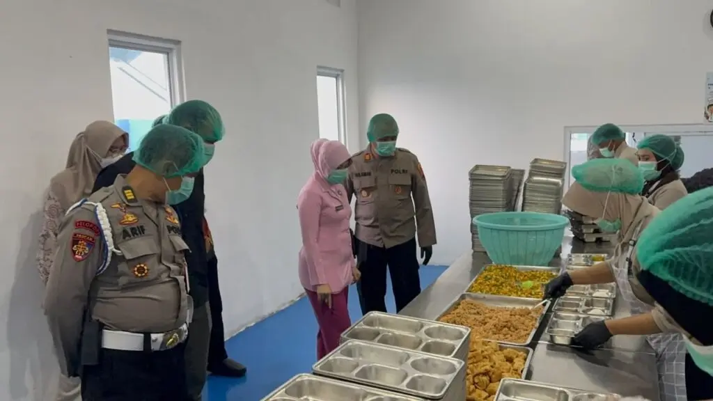 Ensuring the Quality of Food, Police Inspects SPPG Kitchen in Karanganyar