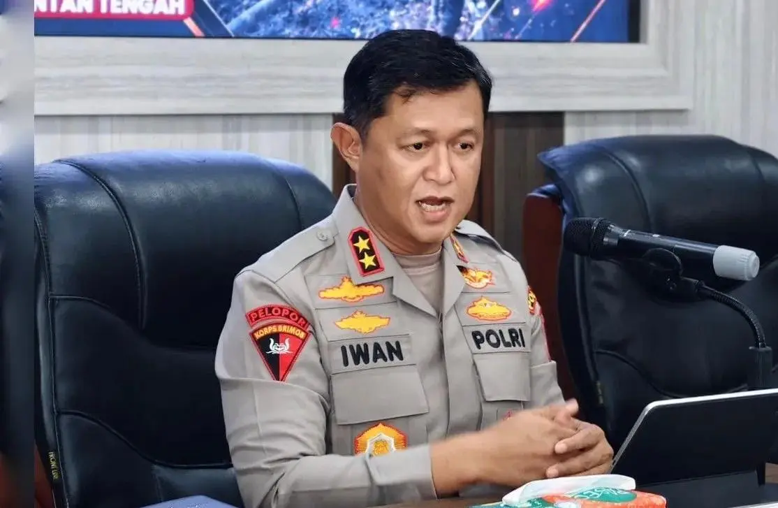 Police Focused on Wetting the Peatland after Extinguishing the Wildfire in Central Kalimantan