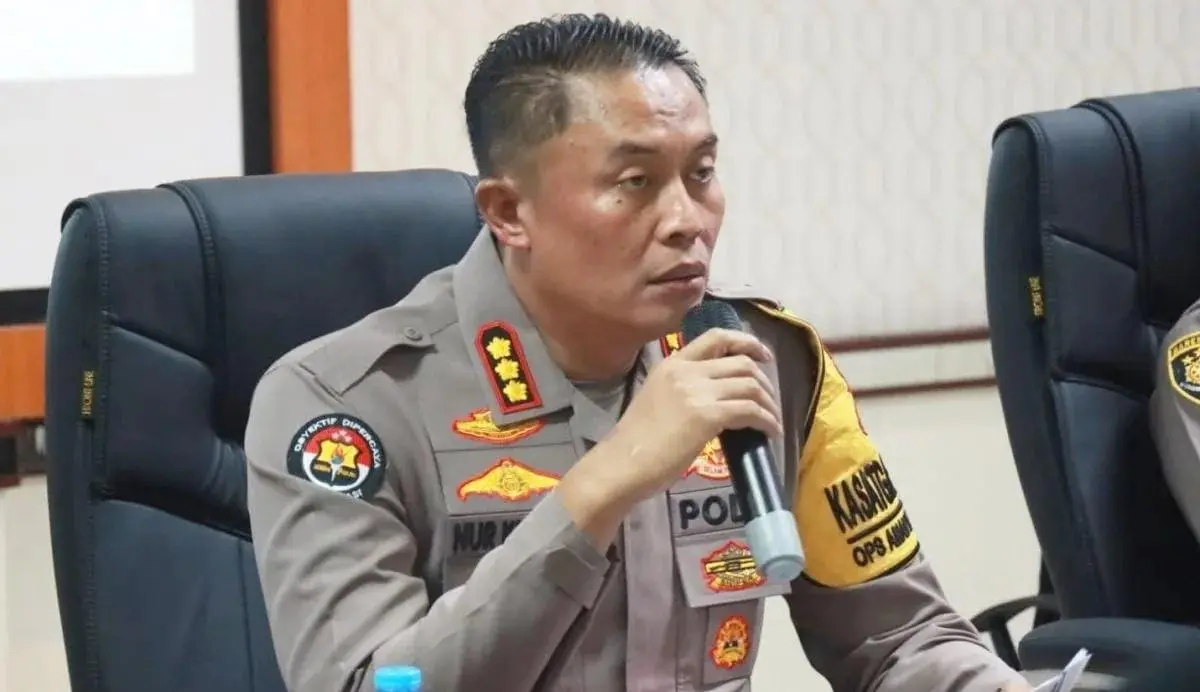 South Kalimantan Police Stand By Escorts for Virgo Transport 8 Vessel Victims