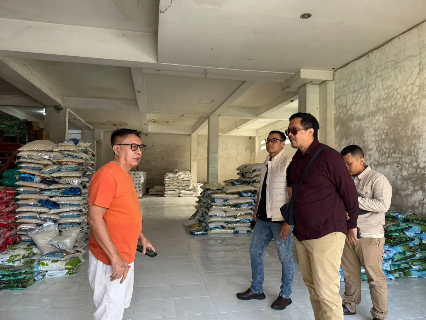 Food Task Force Monitors Rice Price in Kreneng Market