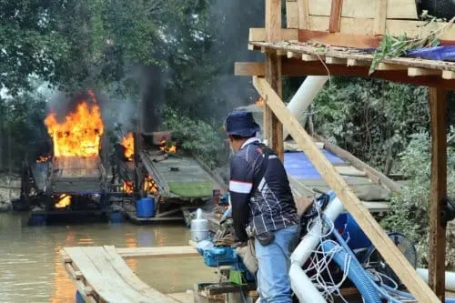 illegal-mining-activity-busted-by-police-in-kuansing-equipment-destroyed-at-the-location