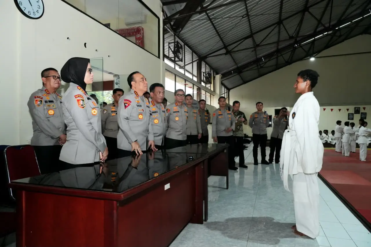 INP Deputy Chief Drives Modernization at Policewomen School for Digital Era