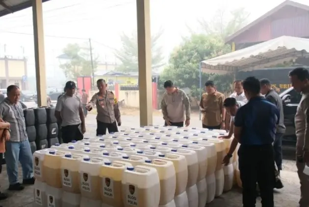 1,607 Jerry Cans of X-Fire Produced to Combat Wildfire in Central Kalimantan