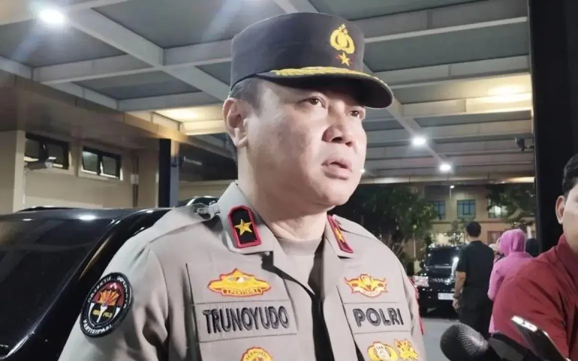 police-thwarts-a-theft-stealing-gas-and-freon-cylinders-in-west-bekasi