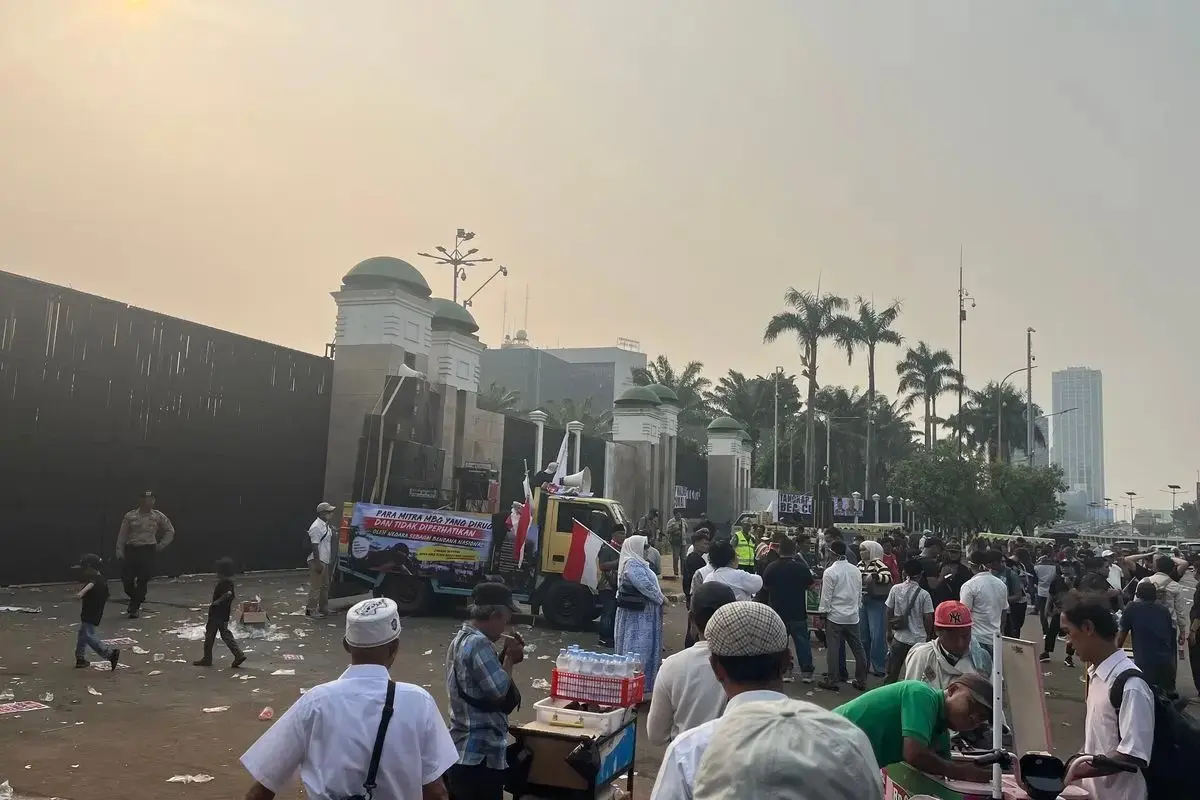 Metro Jaya Police Warn Drivers of Potential Congestion Around DPR Complex