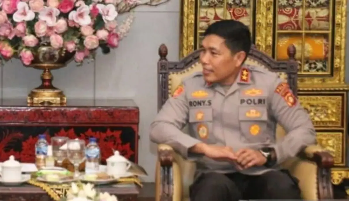 south-sumatra-police-chief-and-18-chiefs-share-personal-wa-numbers-with-public