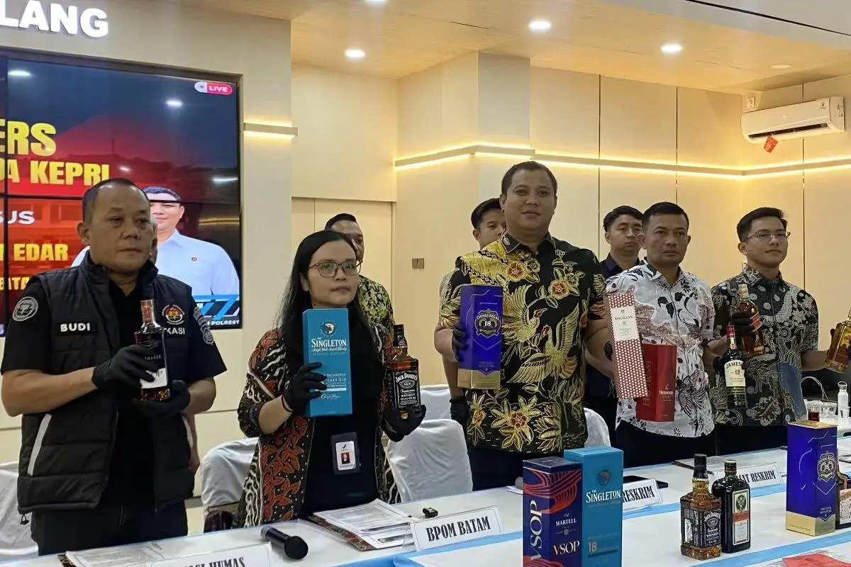 8664-smuggled-alcoholic-beverages-worth-of-idr-8-billion-seized-by-police-in-batam-city