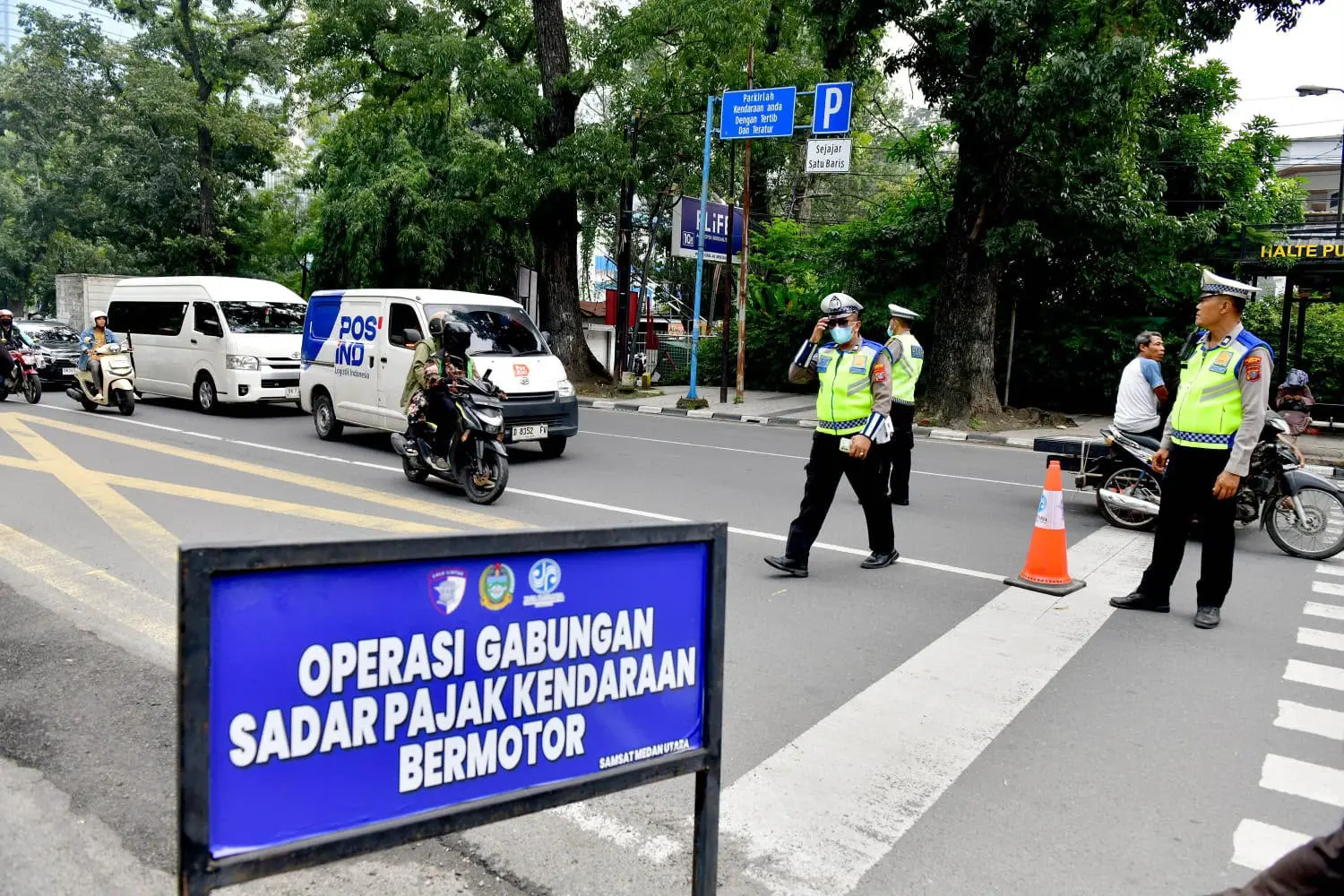 North Sumatra Police and Revenue Office Launch Joint Motor Vehicle Tax Awareness Operation in Medan