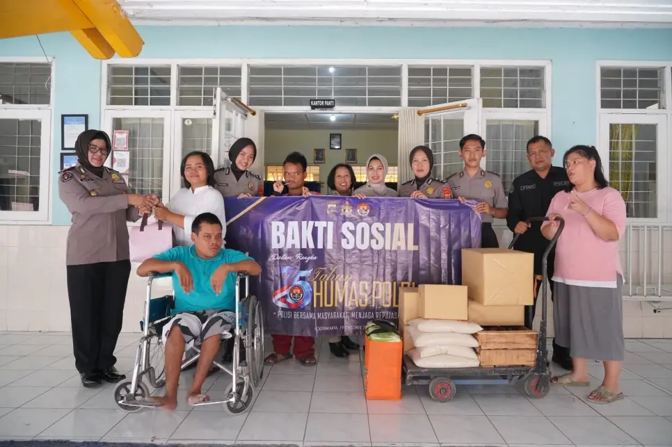 yogyakarta-police-holds-social-charity-event-for-children-with-disabilities