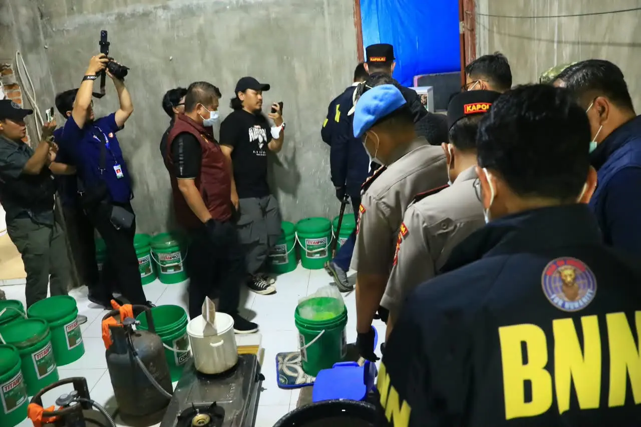 Joint Authorities Seized Almost 1.2 Tons of Drugs from Illegal Lab in Pidie, Aceh