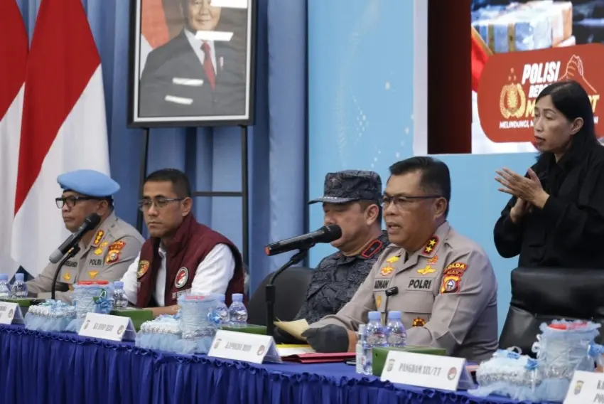 10105-drugs-seized-by-police-in-the-drug-den-operation-in-riau