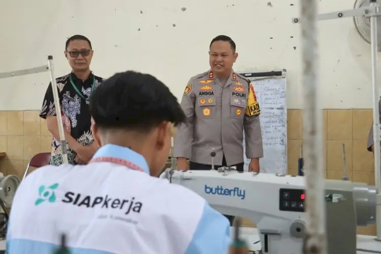 Police Help Job Seekers to Improve Skills through Free Training