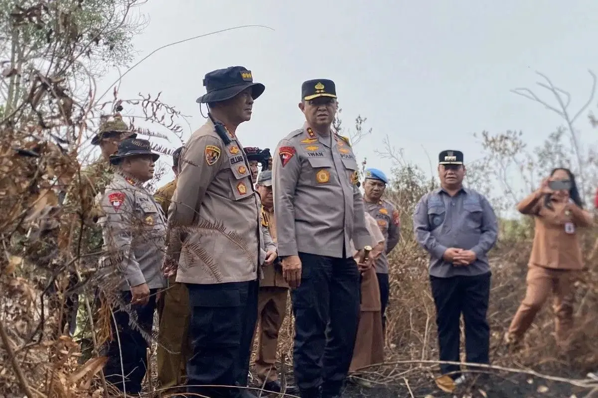 Central Kalimantan Police Deploy Brimob Officers to Fight Forest Fires
