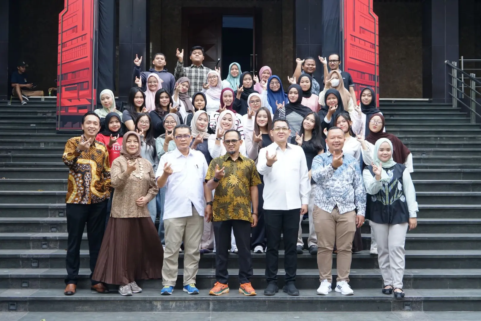 inp-partner-with-bnn-and-unas-to-transform-skck-services