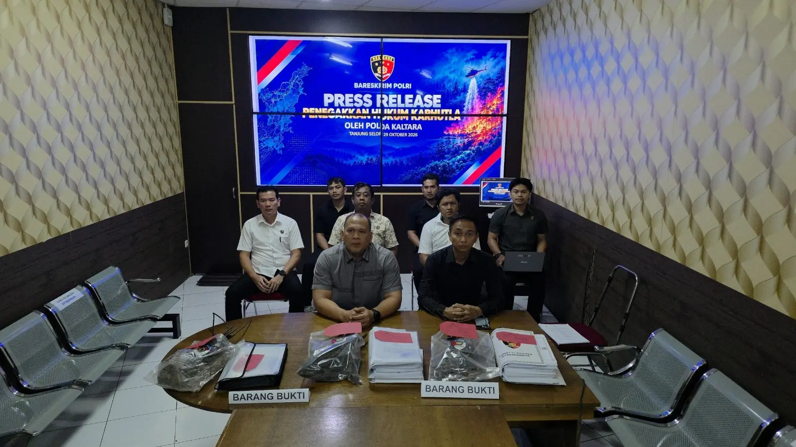 committed-in-handling-wildfire-police-held-conference-in-discussing-law-enforcement
