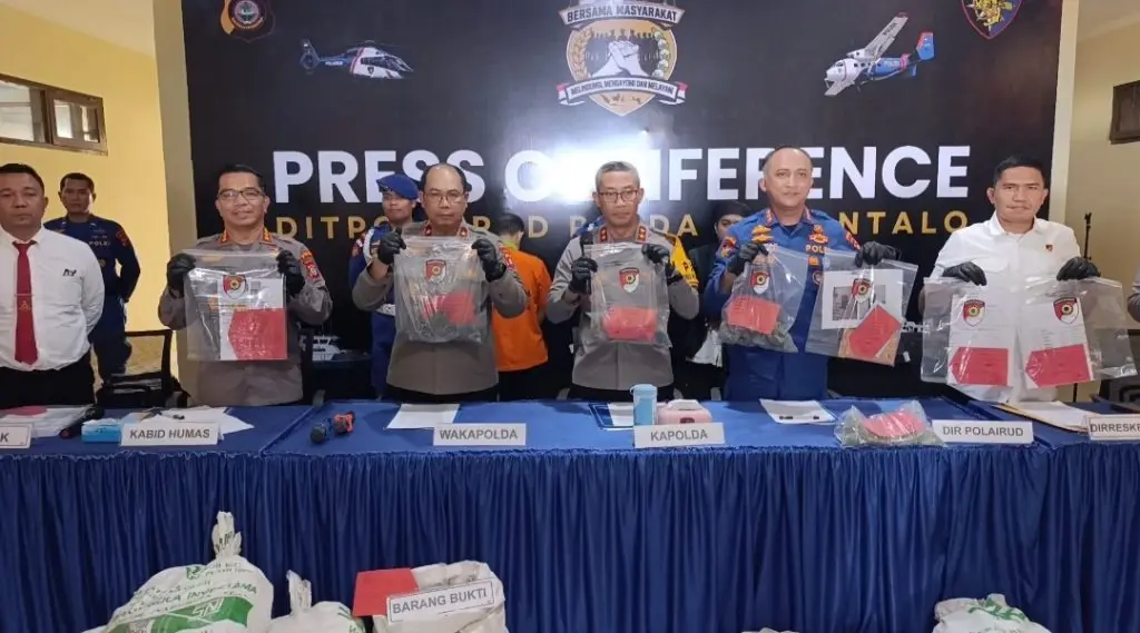 Smuggling of Illegal Rock Minerals Thwarted by Police in Anggrek Port, North Gorontalo, One Suspect Arrested