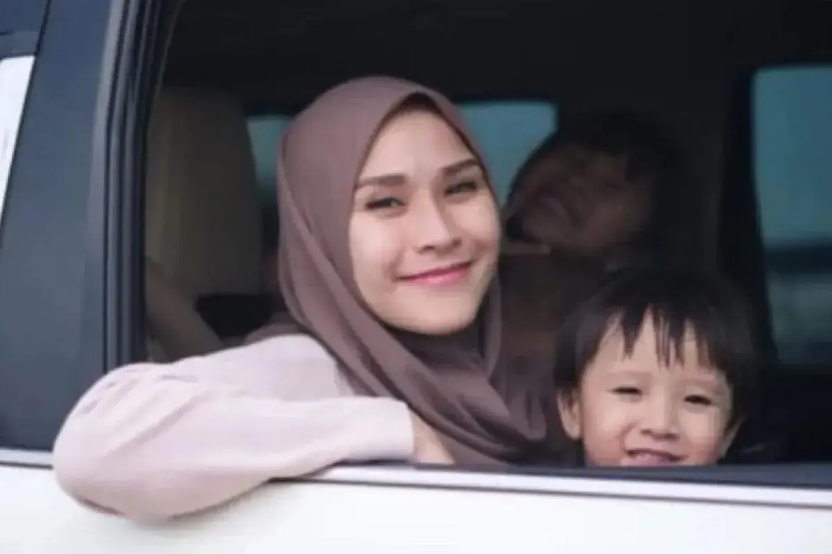 tni-member-allegedly-assaults-actress-zaskia-meccas-employee-case-handed-to-military-police