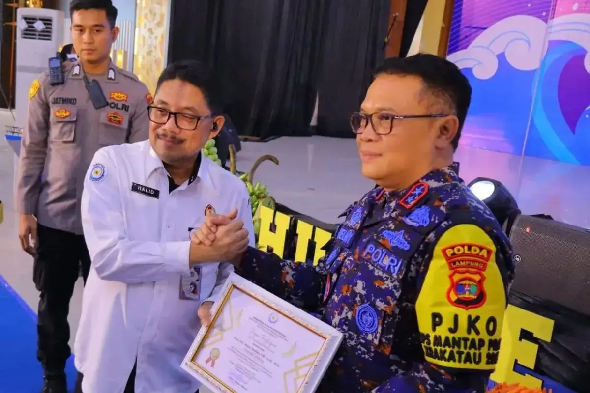 lampung-police-chief-honored-for-preventing-24-million-lobster-seed-smuggling