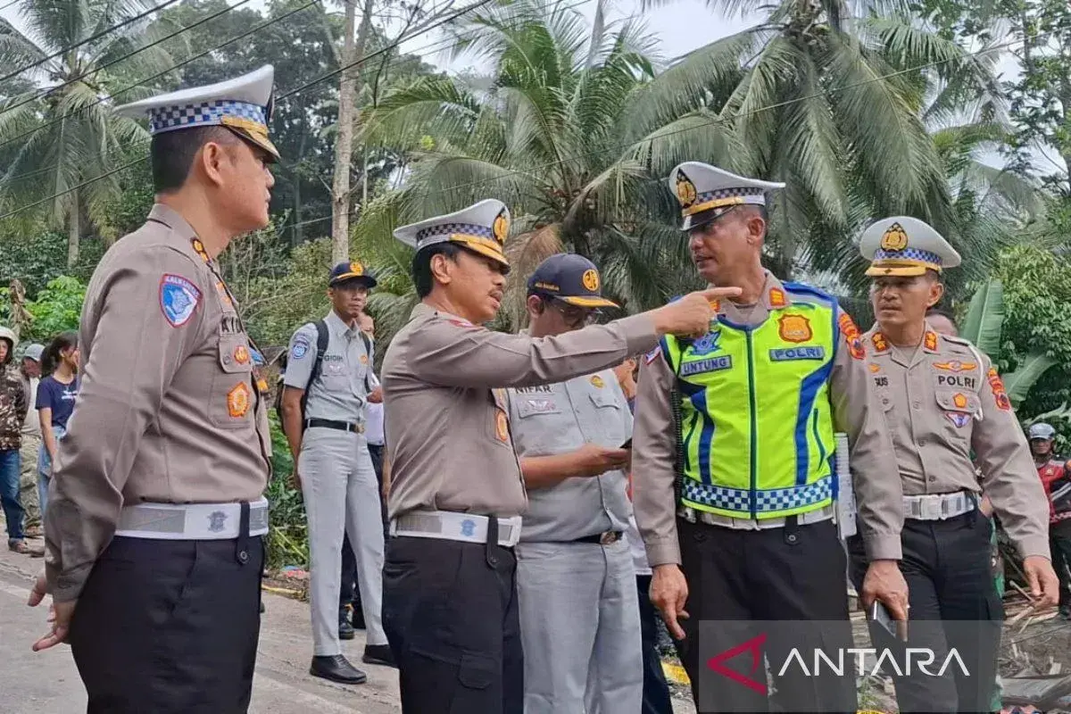 police-to-investigate-the-cause-of-incident-at-magelang-purworejo-route-border