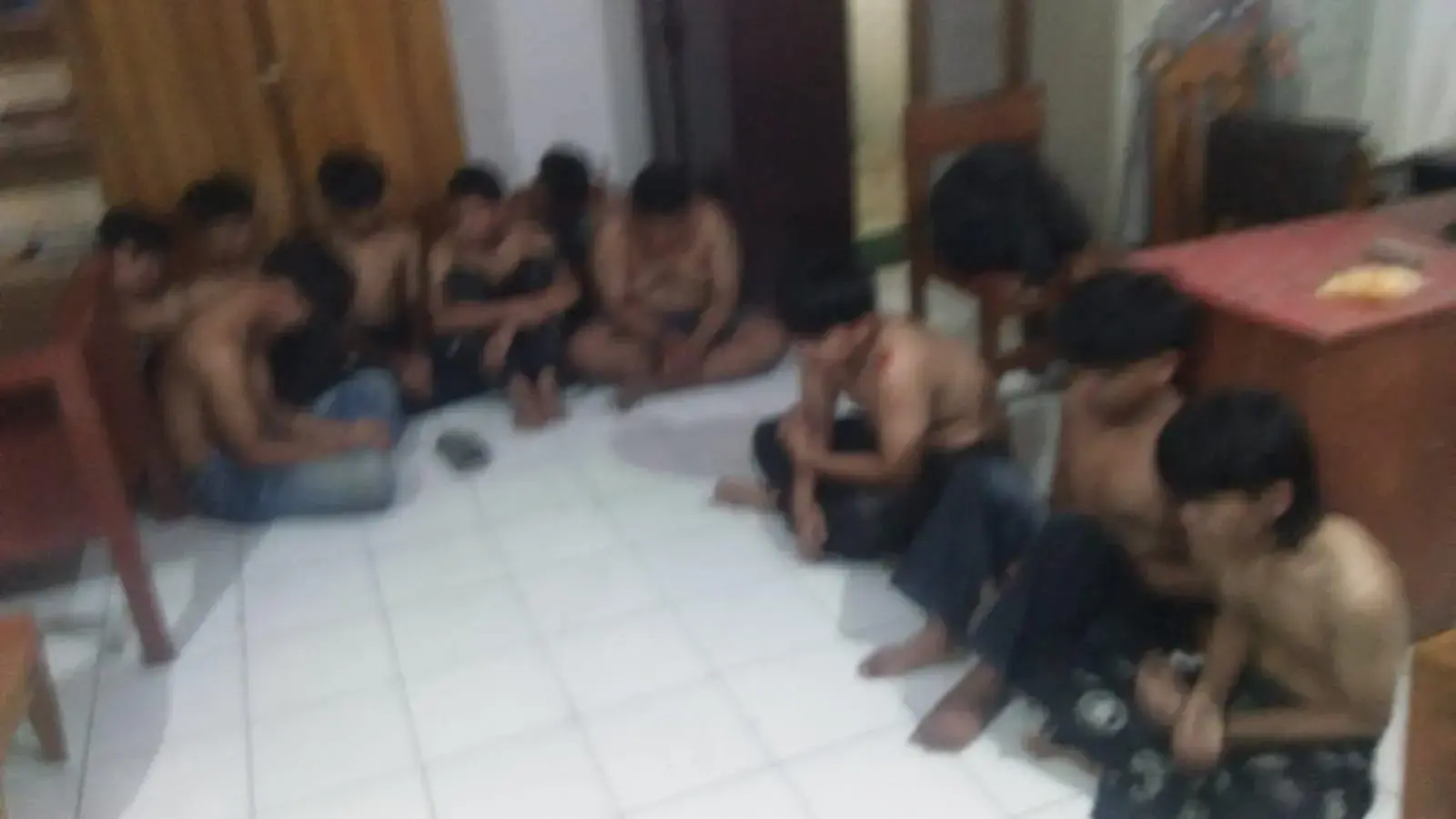 group-of-teenager-assault-a-victim-with-sharp-weapon-in-majalengka-assailants-arrested-by-police