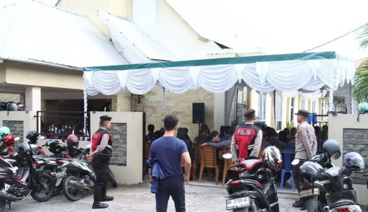 good-friday-procession-in-belitung-is-going-smoothly