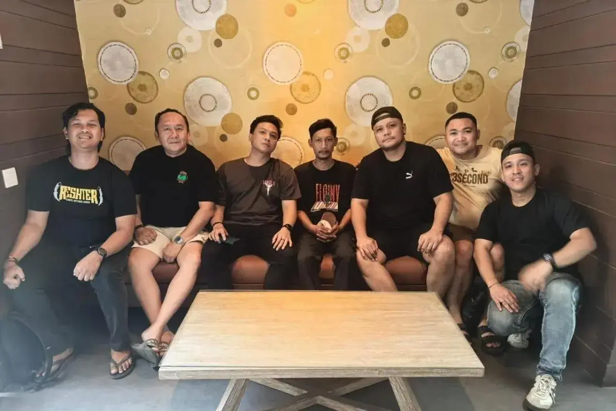 jakarta-protest-missing-man-found-selling-toys-in-malang