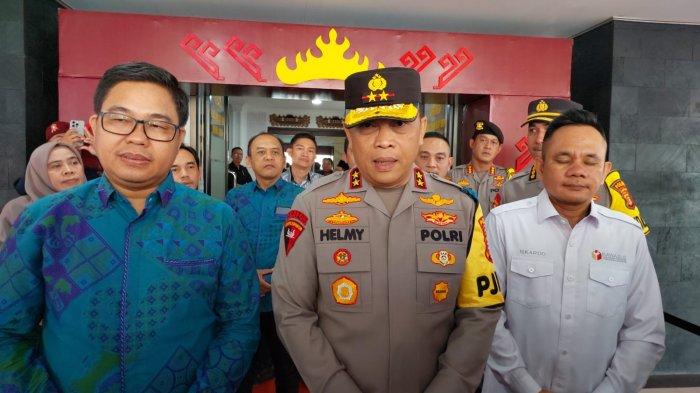 assuring-election-process-goes-smoothly-lampung-regional-police-chief-visits-kpu-office