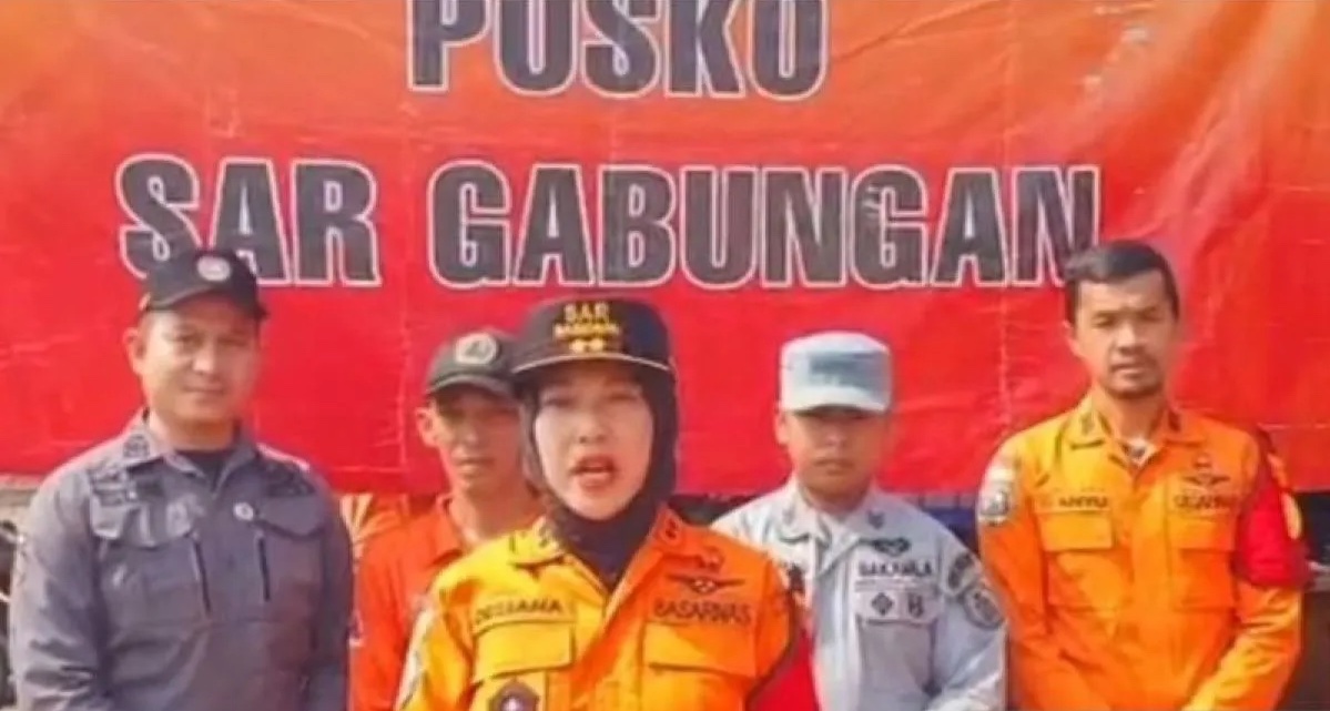 seven-fishermen-rescued-after-surya-bahari-boat-sinks-off-jakarta