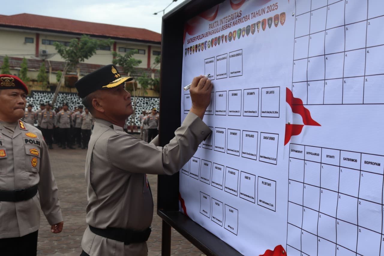 bengkulu-regional-police-signs-integrity-pact-for-drug-free-work-units