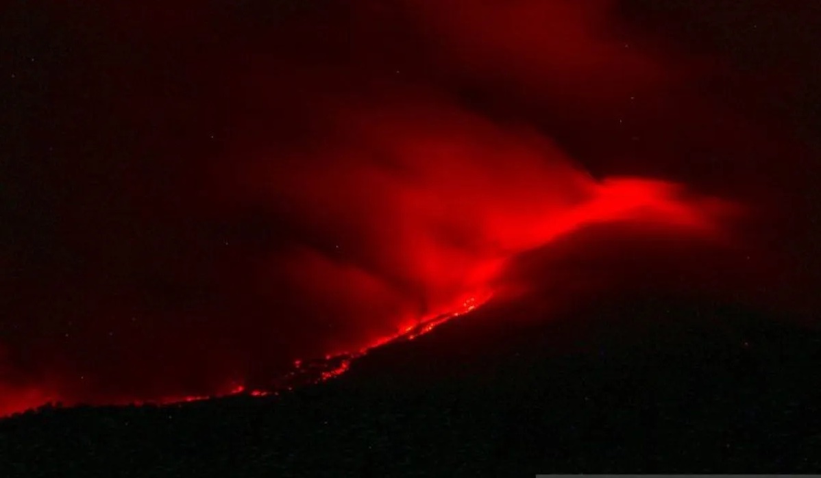 six-flights-to-labuan-bajo-canceled-due-to-mount-lewotobi-eruption