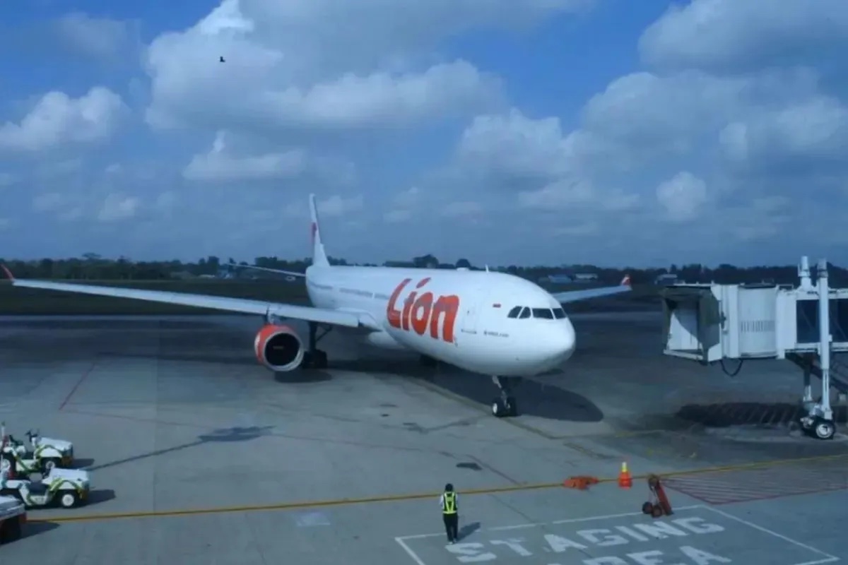 lion-air-flight-to-bengkulu-diverted-to-palembang-due-to-bad-weather