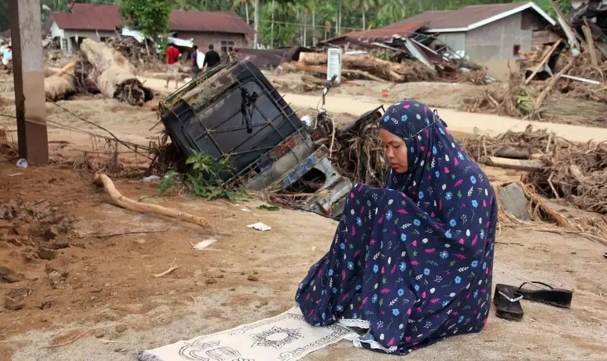 death-toll-across-aceh-north-sumatra-and-west-sumatra-rises-to-442