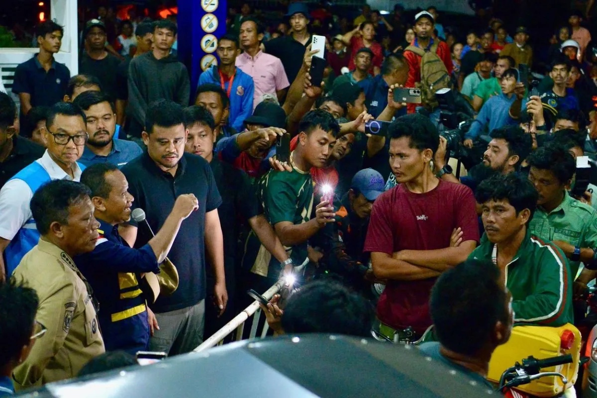 minister-bahlil-lifts-barcode-requirement-for-subsidized-fuel-in-disaster-hit-sumatra