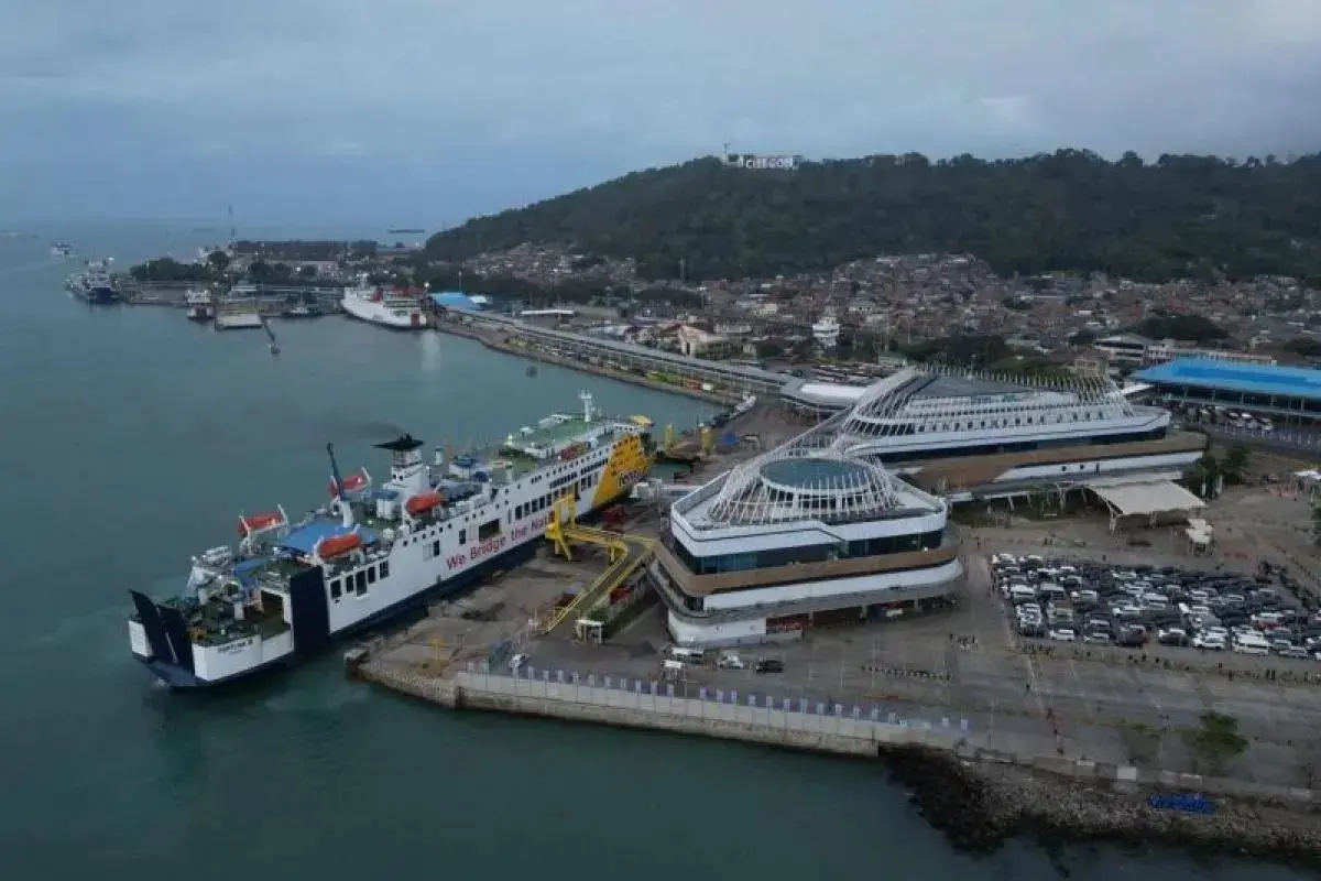 pt-asdp-scraps-executive-tickets-at-merak-port-from-five-days-before-eid