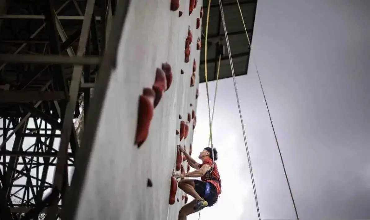 kiromals-gold-medal-sparks-positive-momentum-for-indonesias-climbing-team