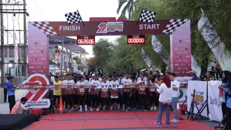 2000-people-participates-in-the-2025-bhayangkara-run-in-aceh