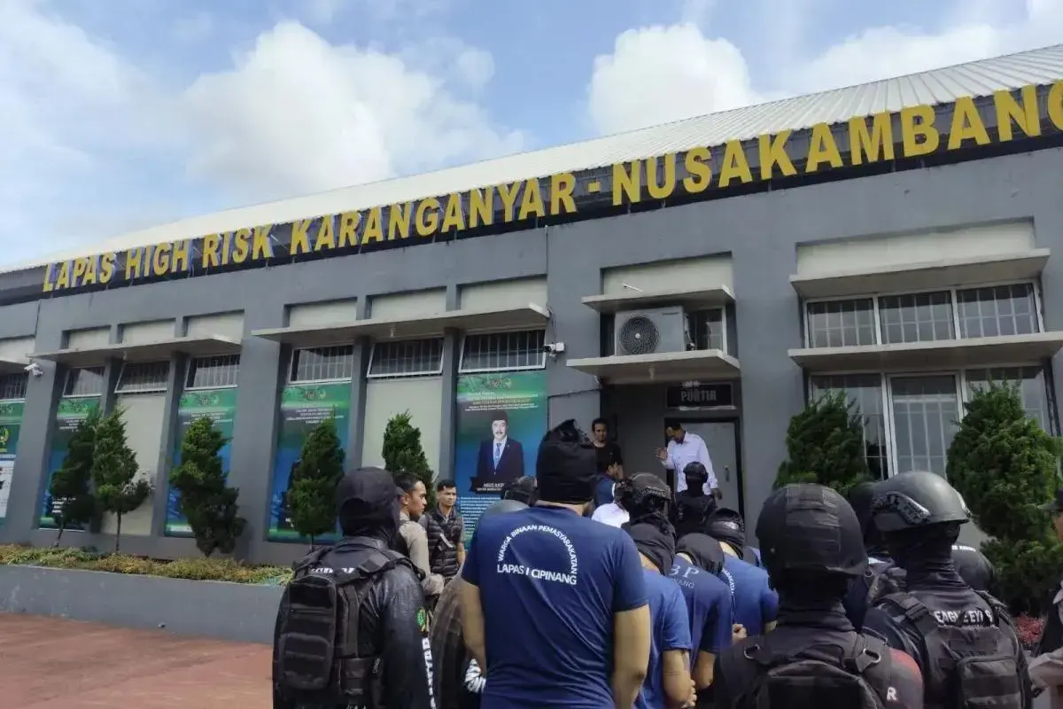 actor-ammar-zoni-among-six-high-risk-inmates-transferred-to-nusakambangan-island