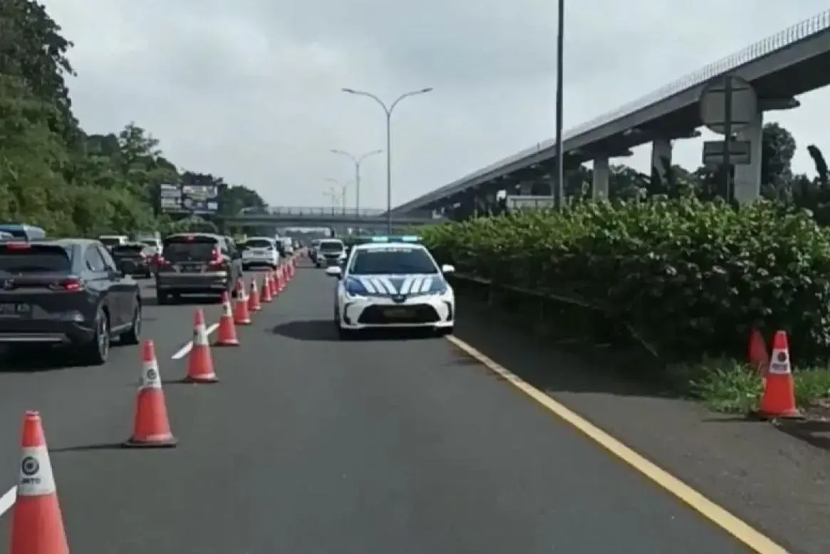 police-discretion-ends-contraflow-on-jagorawi-toll-road-to-jakarta