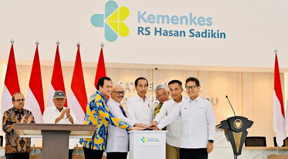 jokowi-inaugurates-hasan-sadikin-hospital-for-mother-and-child-in-bandung