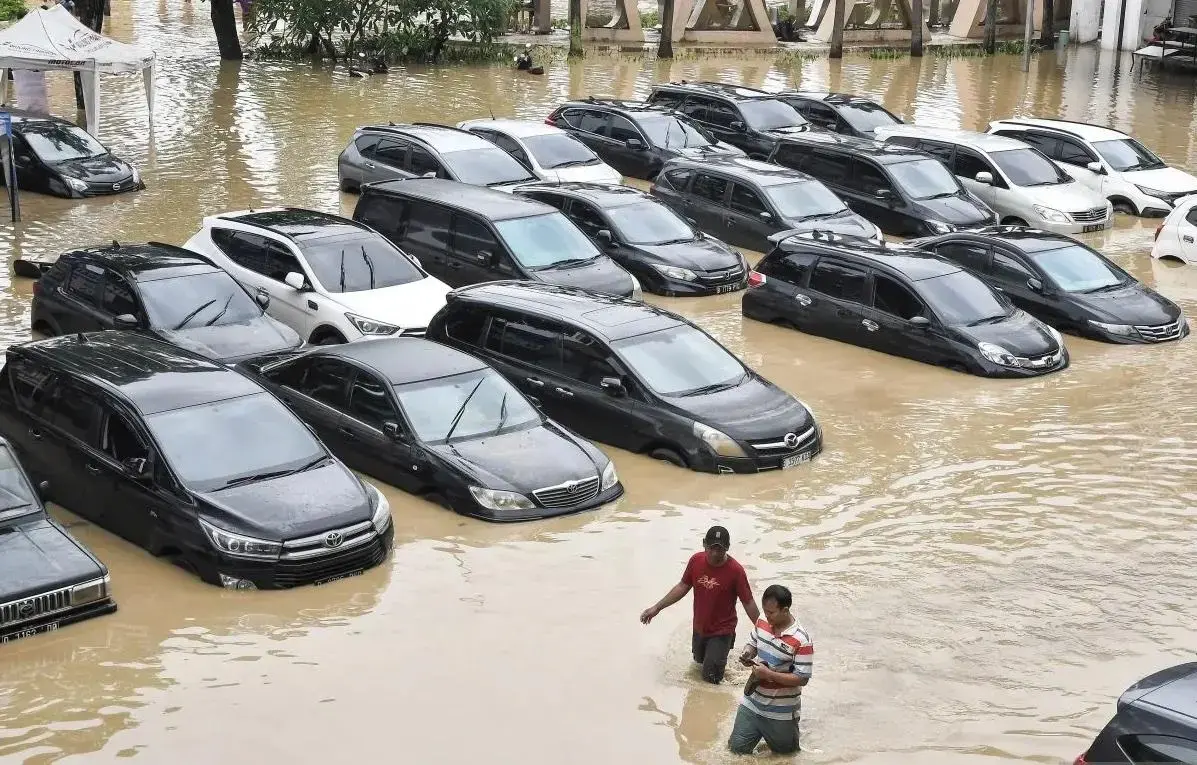 government-prioritizes-rescue-and-relief-for-jabodetabek-flood-victims