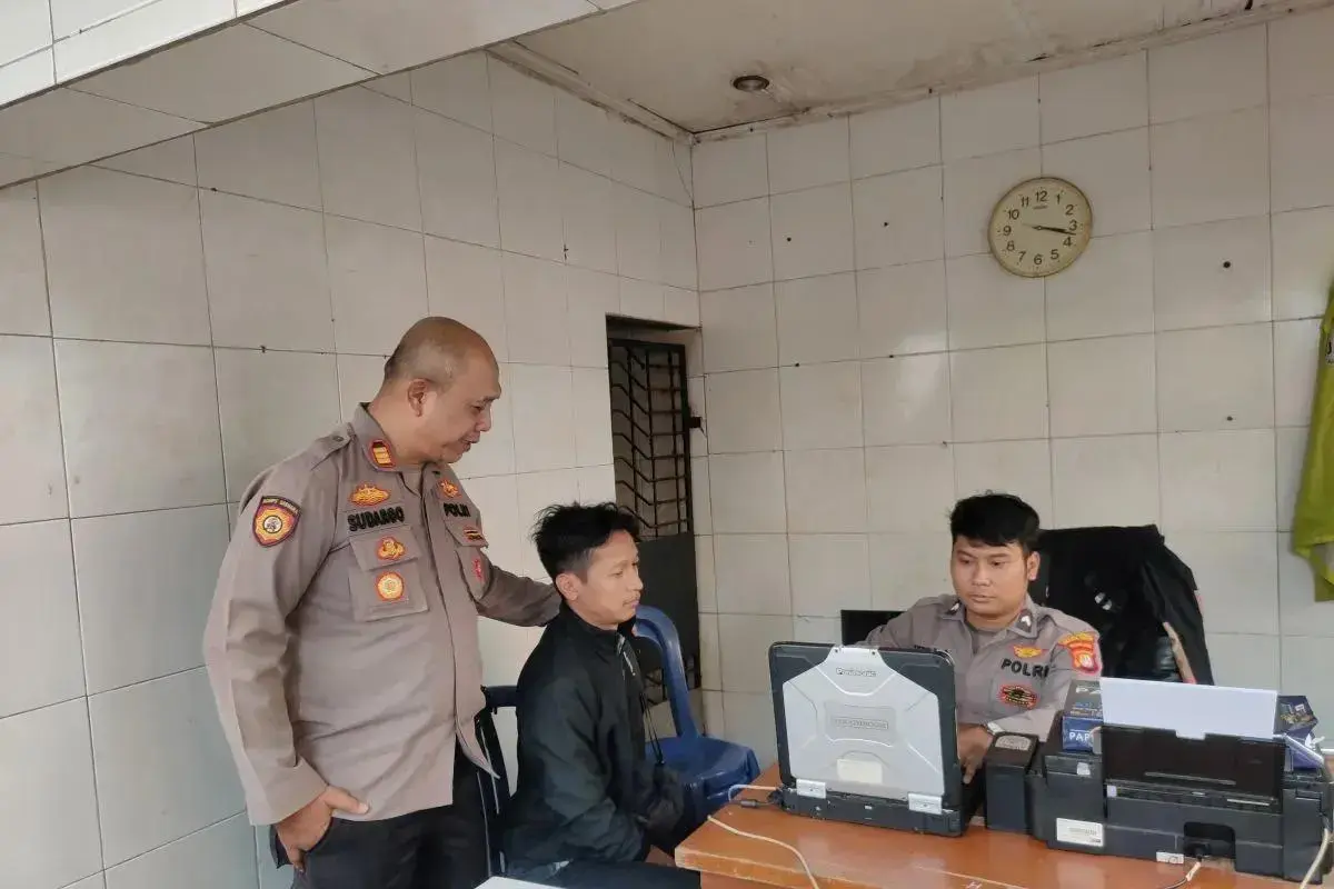 police-prepares-service-post-for-tambora-fire-victims