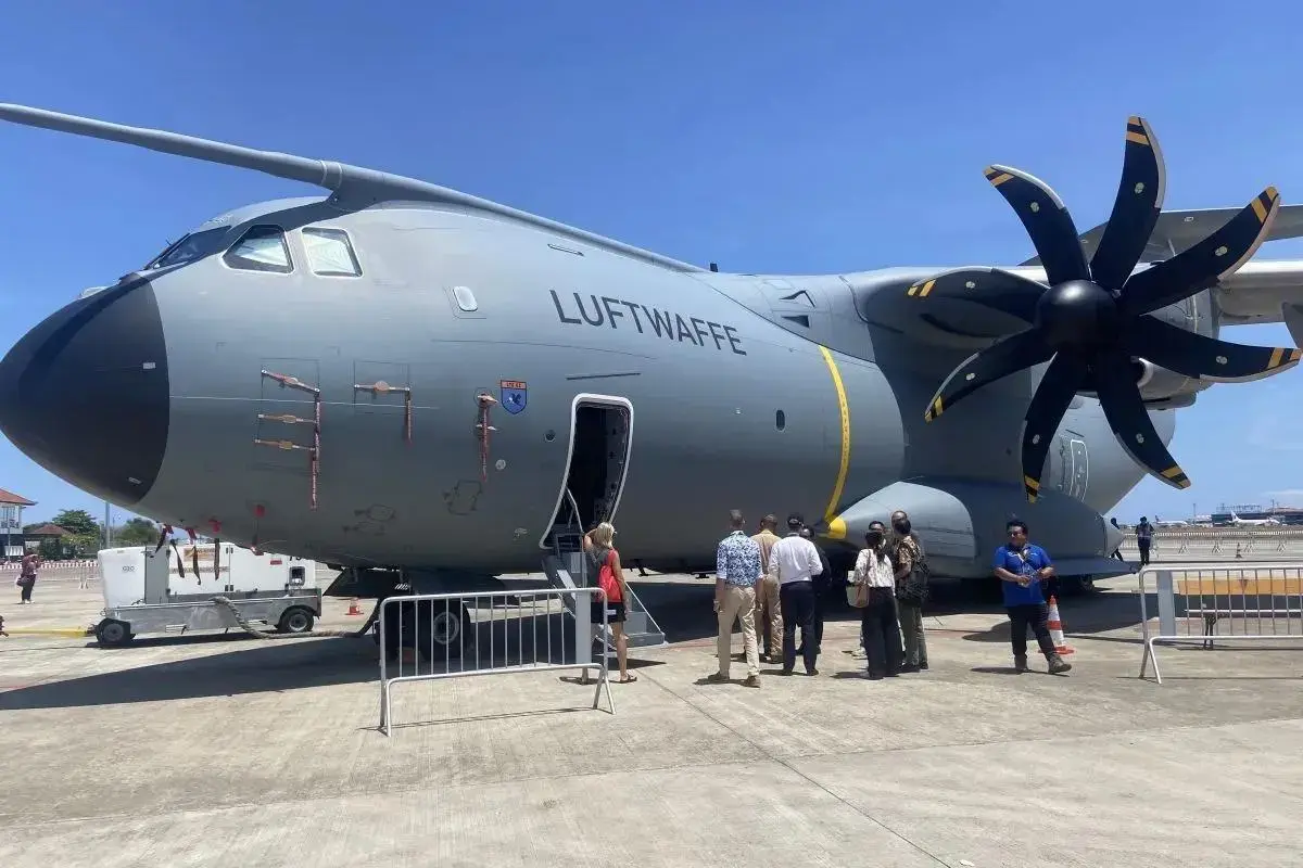defense-minister-to-receive-a400m-transport-aircraft-on-3-november-2025