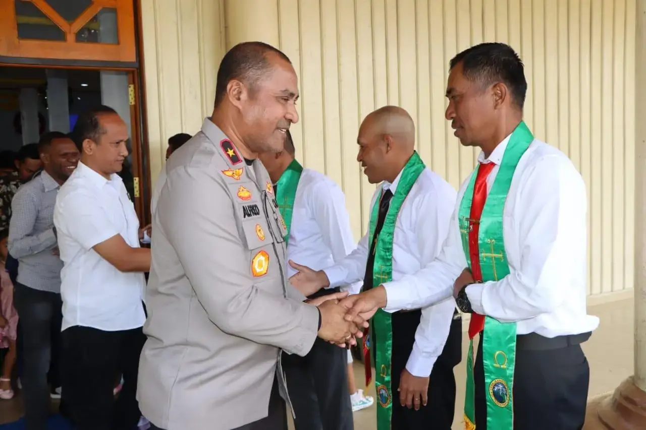 central-papua-regional-police-chief-gives-appeal-and-provide-aid-to-church-congregations