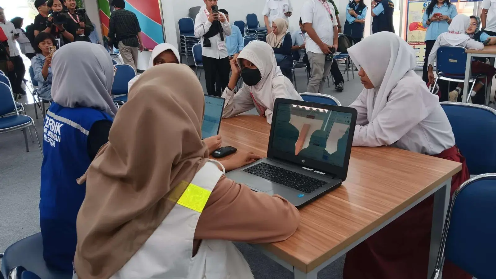 peoples-school-will-have-longer-mpls-period-than-the-others-social-affairs-minister-says