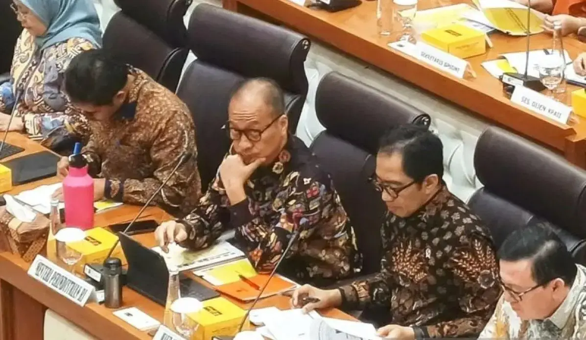 us-imposes-additional-tariffs-on-brics-industry-minister-urges-trust-in-negotiators