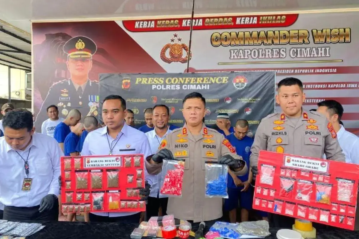 police-arrest-college-student-for-smuggling-weed-in-university-complex